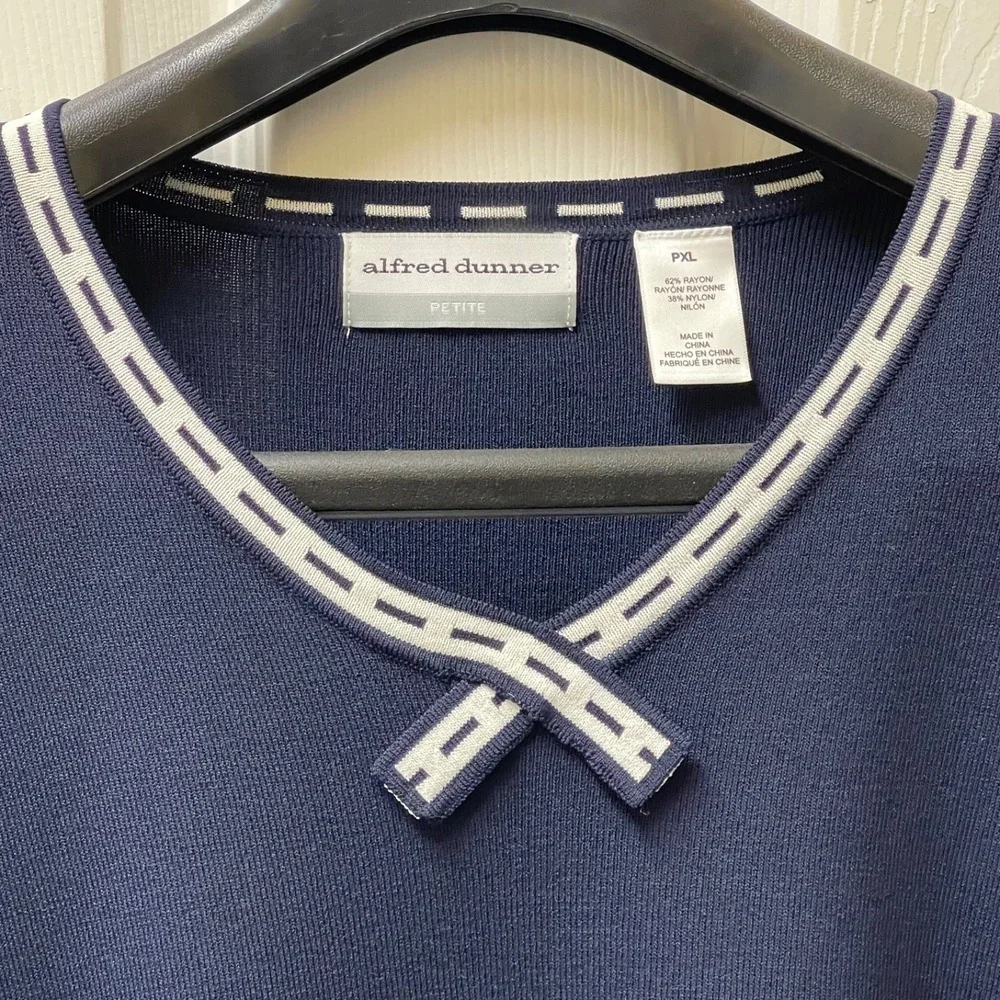 Alfred Dunner Womens Petite XLP Ribbon Trim V Neck Top Navy Blue Nautical Preppy